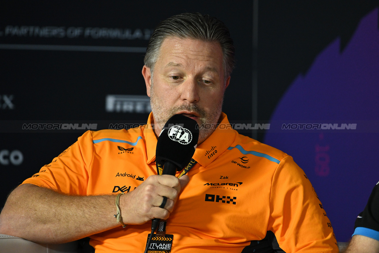 TEST BAHRAIN, Zak Brown (USA) McLaren Executive Director in the FIA Press Conference.

22.02.2024. Formula 1 Testing, Sakhir, Bahrain, Day Two.

- www.xpbimages.com, EMail: requests@xpbimages.com © Copyright: XPB Images