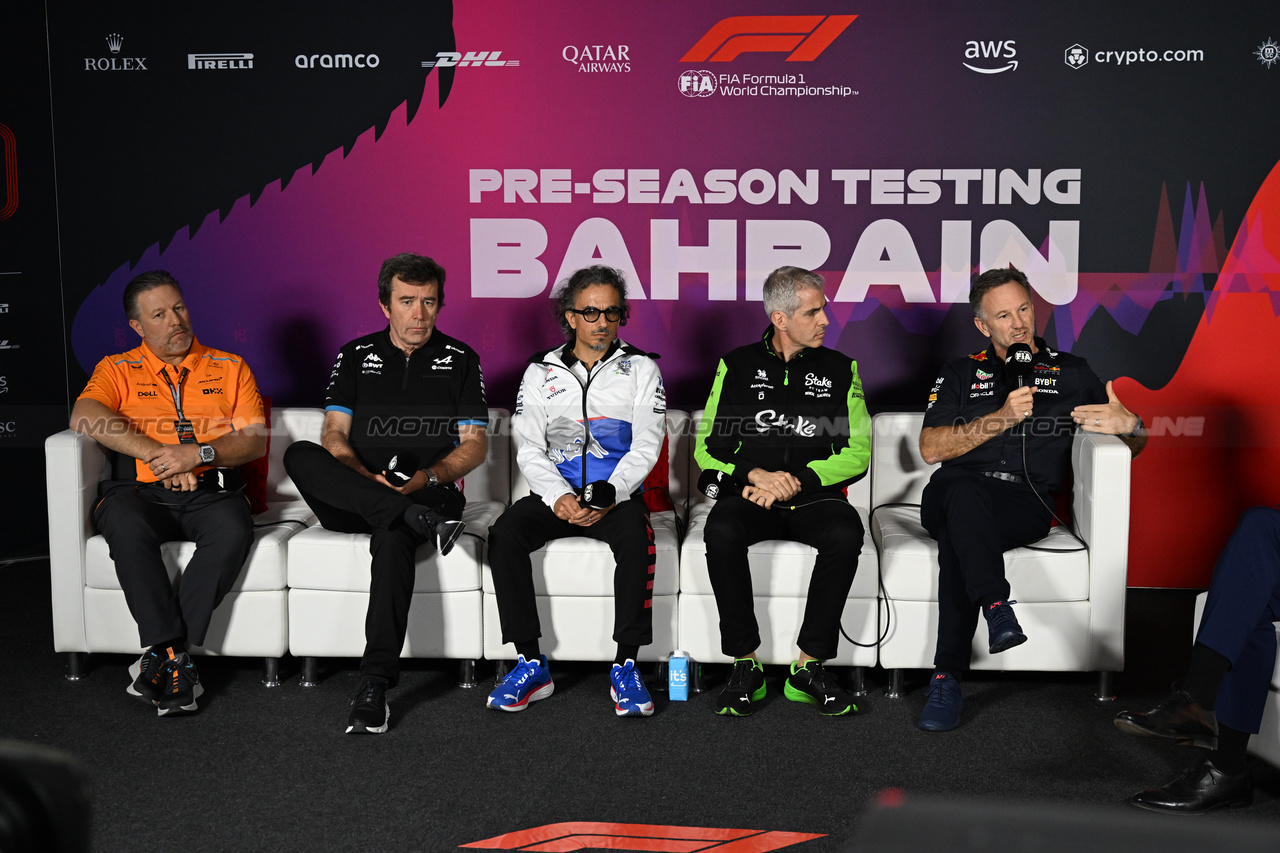 TEST BAHRAIN, (L to R): Zak Brown (USA) McLaren Executive Director; Bruno Famin (FRA) Alpine Motorsports Vice President; Laurent Mekies (FRA) RB Technical Director; Alessandro Alunni Bravi (ITA) Sauber Managing Director e Team Representative; Christian Horner (GBR) Red Bull Racing Team Principal, in the FIA Press Conference.

22.02.2024. Formula 1 Testing, Sakhir, Bahrain, Day Two.

- www.xpbimages.com, EMail: requests@xpbimages.com © Copyright: XPB Images