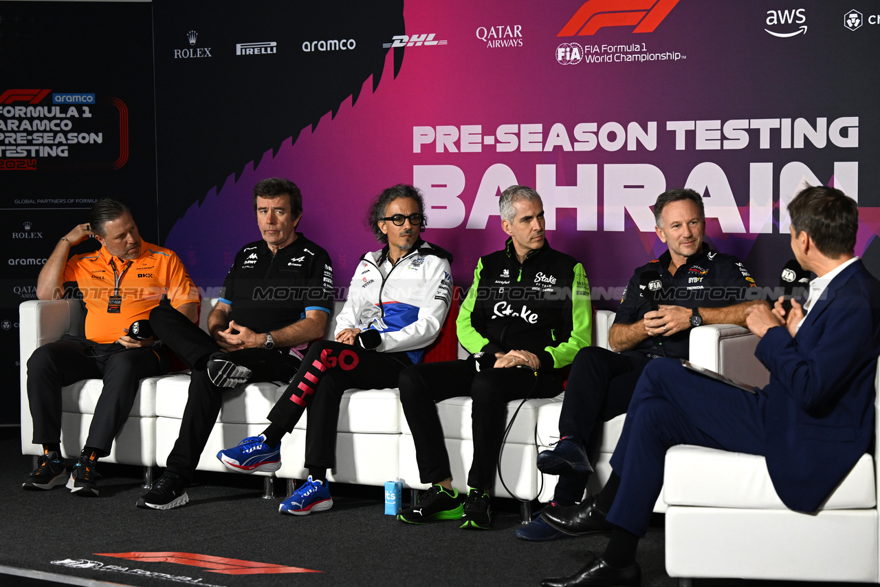 TEST BAHRAIN, (L to R): Zak Brown (USA) McLaren Executive Director; Bruno Famin (FRA) Alpine Motorsports Vice President; Laurent Mekies (FRA) RB Technical Director; Alessandro Alunni Bravi (ITA) Sauber Managing Director e Team Representative; Christian Horner (GBR) Red Bull Racing Team Principal, in the FIA Press Conference.

22.02.2024. Formula 1 Testing, Sakhir, Bahrain, Day Two.

- www.xpbimages.com, EMail: requests@xpbimages.com © Copyright: XPB Images