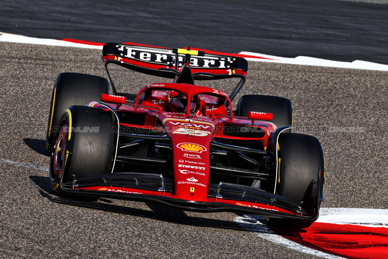 TEST BAHRAIN, Carlos Sainz Jr (ESP) Ferrari SF-24.

22.02.2024. Formula 1 Testing, Sakhir, Bahrain, Day Two.

 - www.xpbimages.com, EMail: requests@xpbimages.com © Copyright: Coates / XPB Images