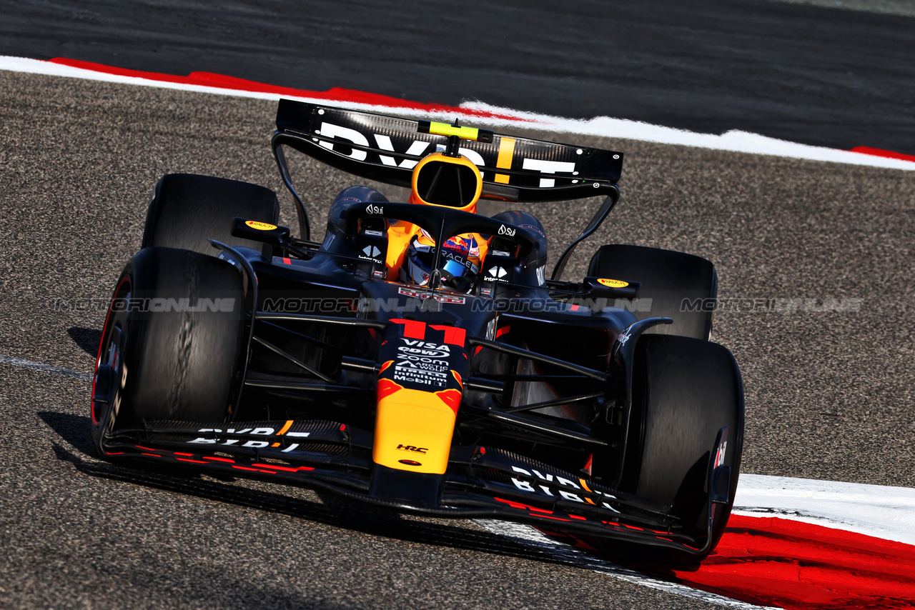 TEST BAHRAIN, Sergio Perez (MEX) Red Bull Racing RB20.

22.02.2024. Formula 1 Testing, Sakhir, Bahrain, Day Two.

 - www.xpbimages.com, EMail: requests@xpbimages.com © Copyright: Coates / XPB Images