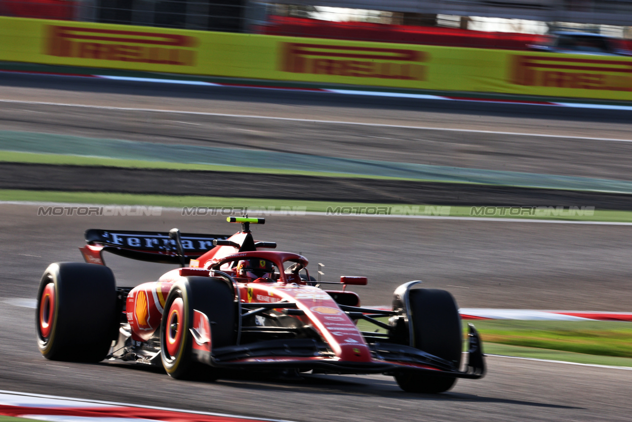 TEST BAHRAIN, Carlos Sainz Jr (ESP) Ferrari SF-24.

22.02.2024. Formula 1 Testing, Sakhir, Bahrain, Day Two.

 - www.xpbimages.com, EMail: requests@xpbimages.com © Copyright: Coates / XPB Images