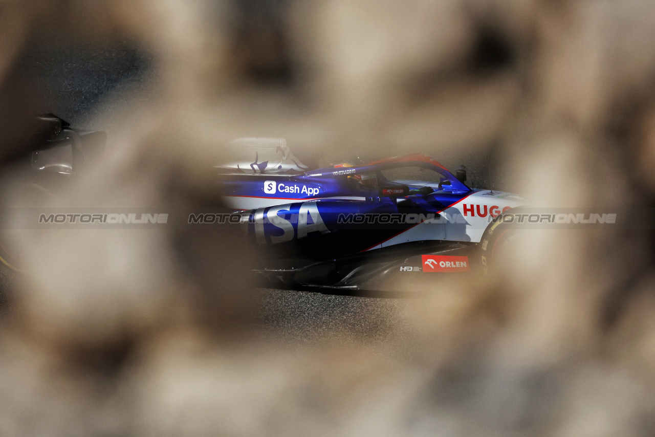 TEST BAHRAIN, Daniel Ricciardo (AUS) RB VCARB 01.

22.02.2024. Formula 1 Testing, Sakhir, Bahrain, Day Two.

- www.xpbimages.com, EMail: requests@xpbimages.com © Copyright: Bearne / XPB Images