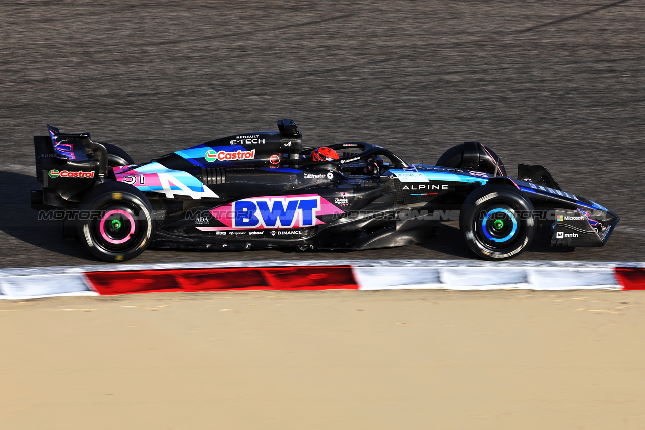 TEST BAHRAIN, Esteban Ocon (FRA) Alpine F1 Team A524.

22.02.2024. Formula 1 Testing, Sakhir, Bahrain, Day Two.

- www.xpbimages.com, EMail: requests@xpbimages.com © Copyright: Bearne / XPB Images