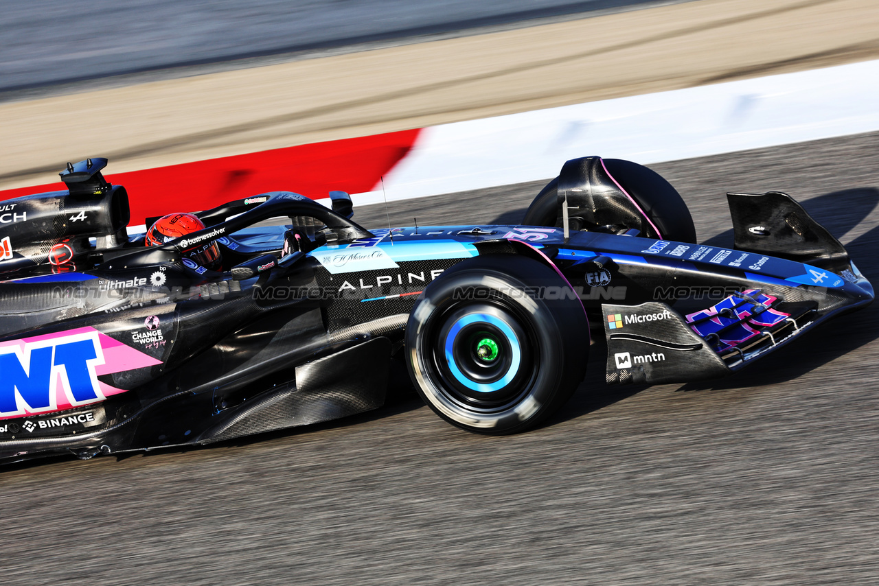 TEST BAHRAIN, Esteban Ocon (FRA) Alpine F1 Team A524.

22.02.2024. Formula 1 Testing, Sakhir, Bahrain, Day Two.

- www.xpbimages.com, EMail: requests@xpbimages.com © Copyright: Bearne / XPB Images