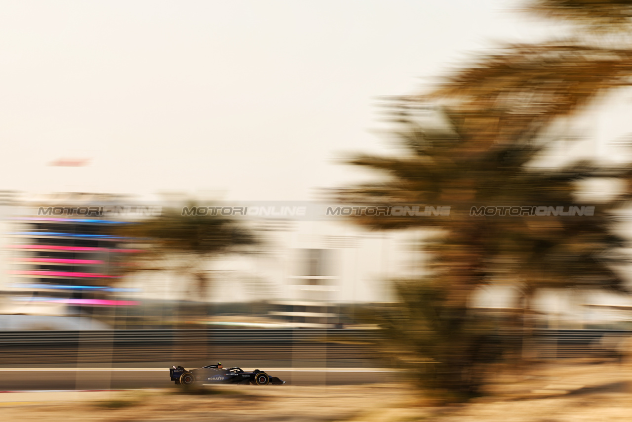 TEST BAHRAIN, Logan Sargeant (USA) Williams Racing FW46.

22.02.2024. Formula 1 Testing, Sakhir, Bahrain, Day Two.

- www.xpbimages.com, EMail: requests@xpbimages.com © Copyright: Bearne / XPB Images