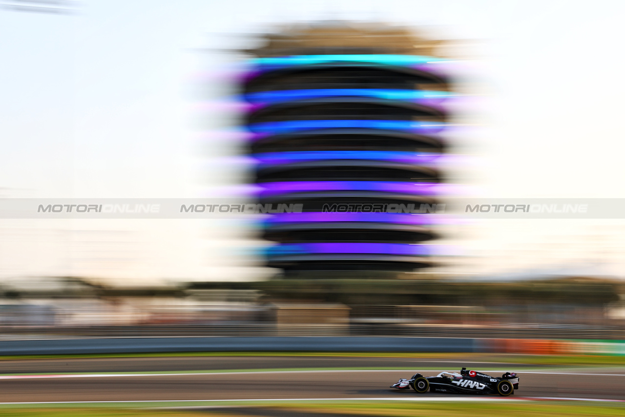 TEST BAHRAIN, Kevin Magnussen (DEN) Haas VF-24.

22.02.2024. Formula 1 Testing, Sakhir, Bahrain, Day Two.

- www.xpbimages.com, EMail: requests@xpbimages.com © Copyright: Batchelor / XPB Images