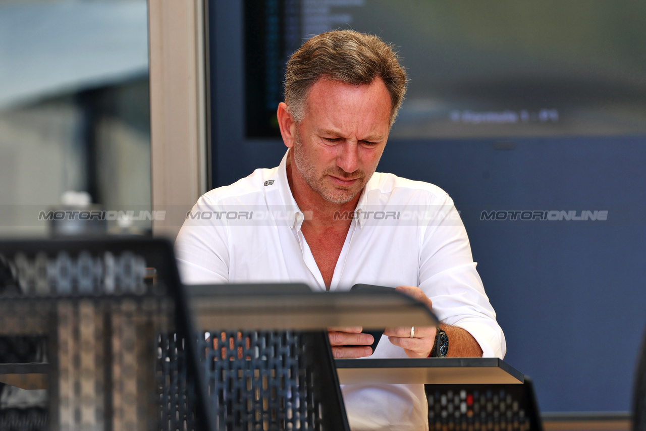 TEST BAHRAIN, Christian Horner (GBR) Red Bull Racing Team Principal.

22.02.2024. Formula 1 Testing, Sakhir, Bahrain, Day Two.

 - www.xpbimages.com, EMail: requests@xpbimages.com © Copyright: Coates / XPB Images