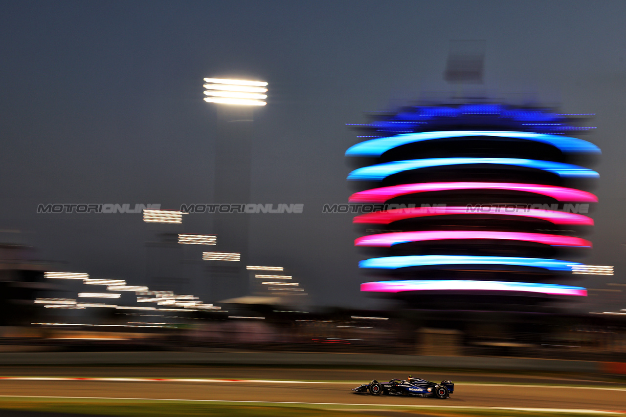 TEST BAHRAIN, Logan Sargeant (USA) Williams Racing FW46.

22.02.2024. Formula 1 Testing, Sakhir, Bahrain, Day Two.

- www.xpbimages.com, EMail: requests@xpbimages.com © Copyright: Batchelor / XPB Images