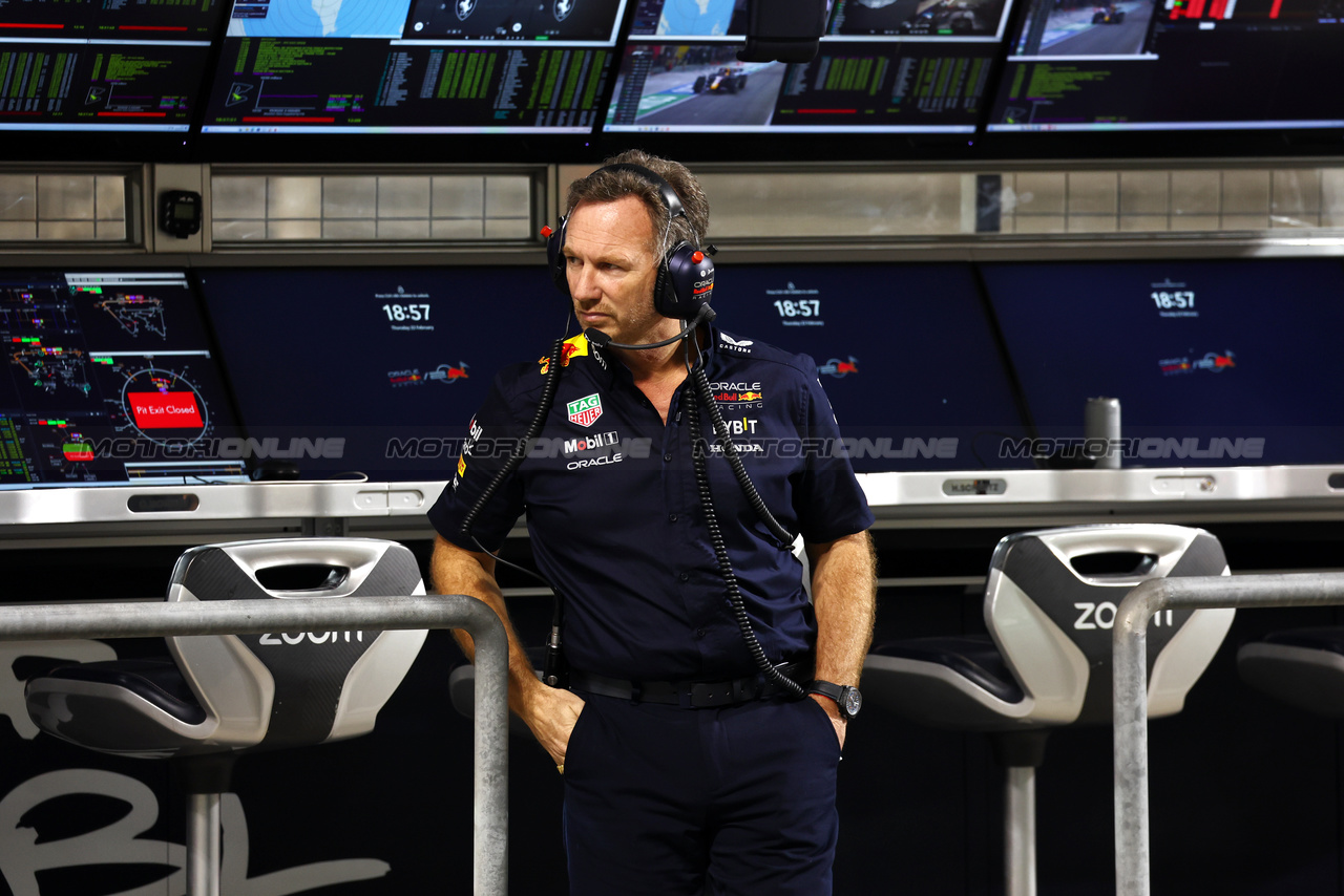 TEST BAHRAIN, Christian Horner (GBR) Red Bull Racing Team Principal.

22.02.2024. Formula 1 Testing, Sakhir, Bahrain, Day Two.

 - www.xpbimages.com, EMail: requests@xpbimages.com © Copyright: Coates / XPB Images