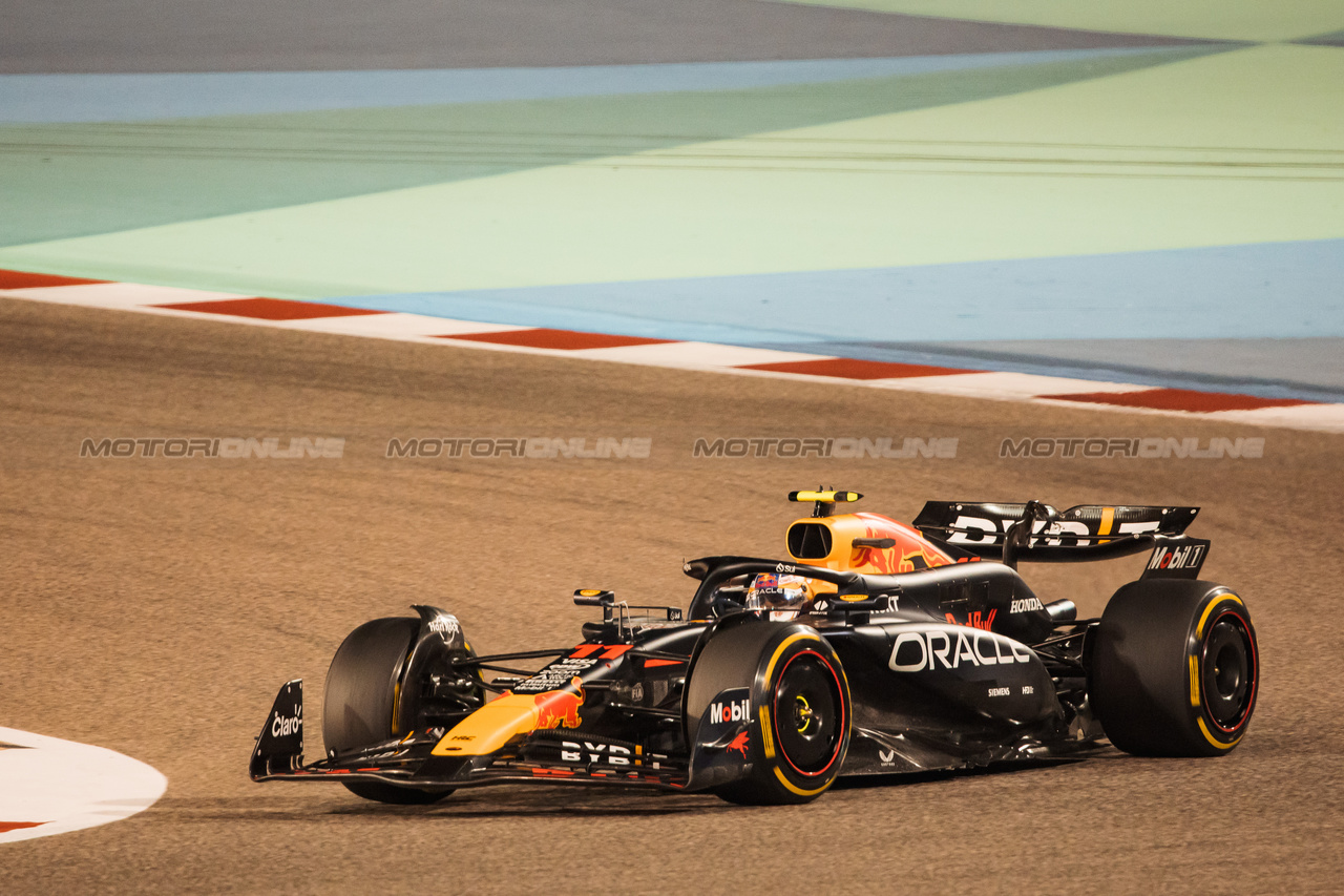 TEST BAHRAIN, Sergio Perez (MEX) Red Bull Racing RB20.

22.02.2024. Formula 1 Testing, Sakhir, Bahrain, Day Two.

- www.xpbimages.com, EMail: requests@xpbimages.com © Copyright: Bearne / XPB Images