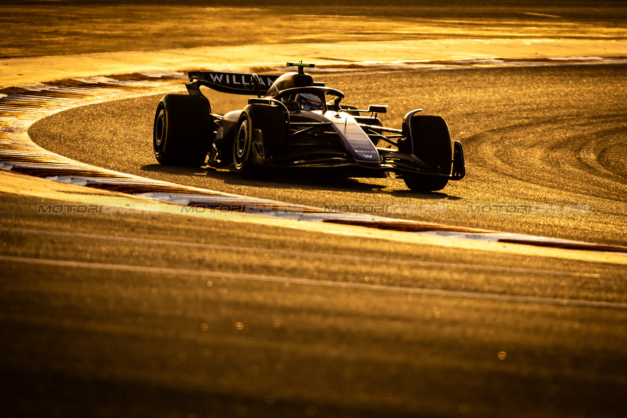 TEST BAHRAIN, Logan Sargeant (USA) Williams Racing FW46.

22.02.2024. Formula 1 Testing, Sakhir, Bahrain, Day Two.

- www.xpbimages.com, EMail: requests@xpbimages.com © Copyright: Bearne / XPB Images