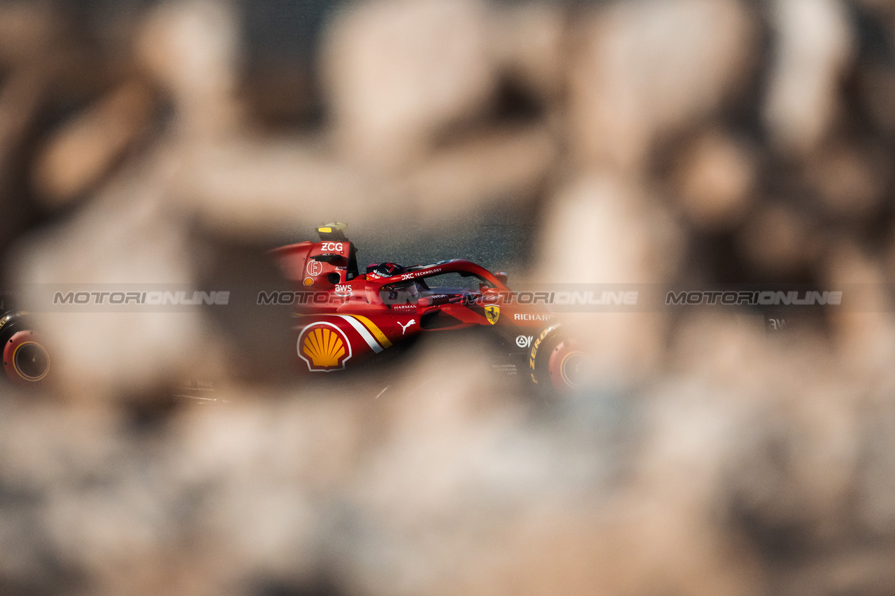 TEST BAHRAIN, Carlos Sainz Jr (ESP) Ferrari SF-24.

22.02.2024. Formula 1 Testing, Sakhir, Bahrain, Day Two.

- www.xpbimages.com, EMail: requests@xpbimages.com © Copyright: Bearne / XPB Images