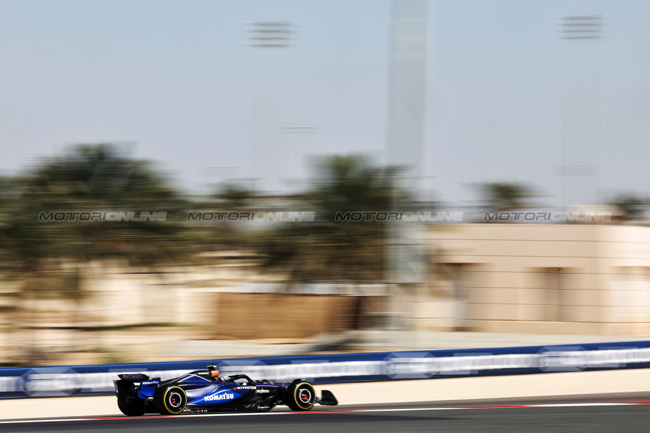 TEST BAHRAIN, Logan Sargeant (USA) Williams Racing FW46.

22.02.2024. Formula 1 Testing, Sakhir, Bahrain, Day Two.

- www.xpbimages.com, EMail: requests@xpbimages.com © Copyright: Bearne / XPB Images