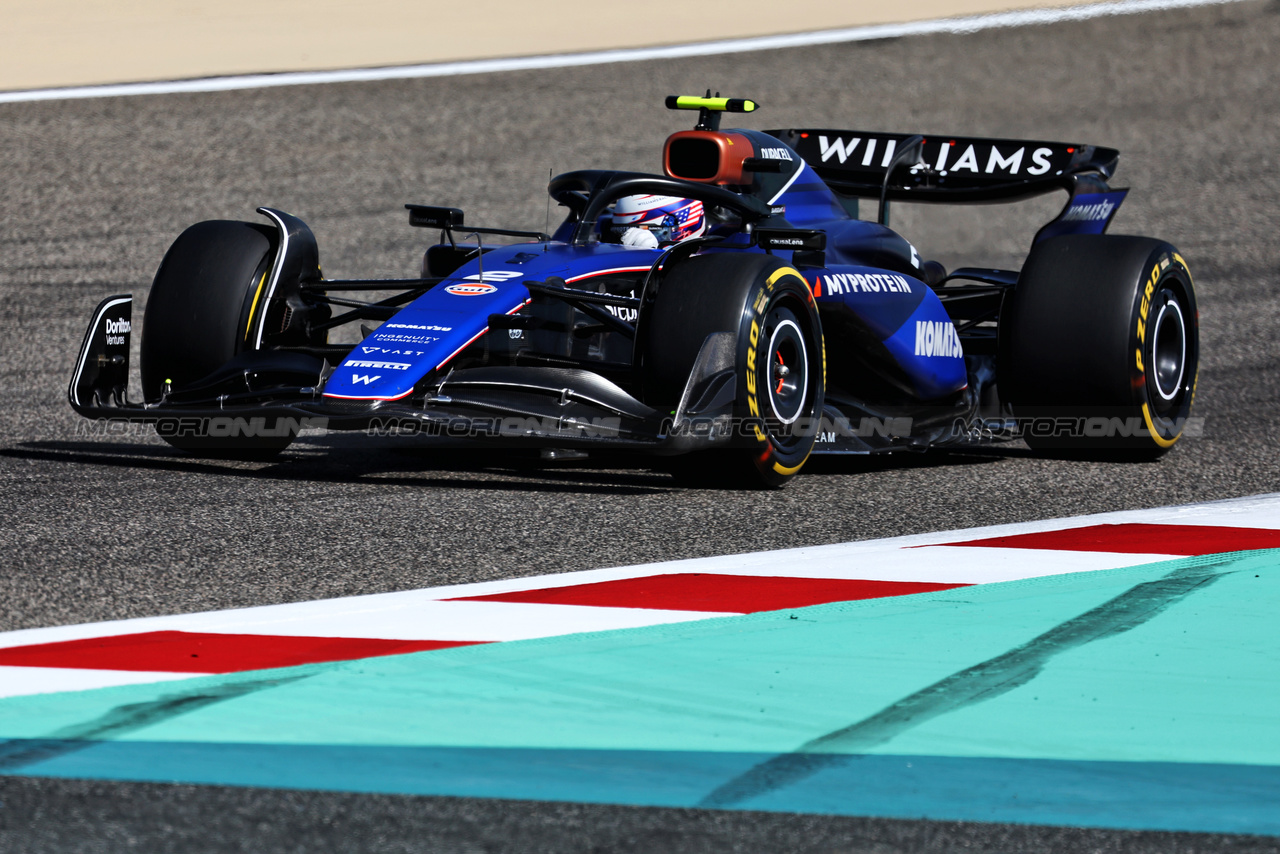 TEST BAHRAIN, Logan Sargeant (USA) Williams Racing FW46.

22.02.2024. Formula 1 Testing, Sakhir, Bahrain, Day Two.

- www.xpbimages.com, EMail: requests@xpbimages.com © Copyright: Moy / XPB Images