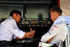 TEST BAHRAIN, (L to R): Ayao Komatsu (JPN) Haas F1 Team Principal with Nico Hulkenberg (GER) Haas F1 Team.
22.02.2024. Formula 1 Testing, Sakhir, Bahrain, Day Two.
- www.xpbimages.com, EMail: requests@xpbimages.com © Copyright: Batchelor / XPB Images