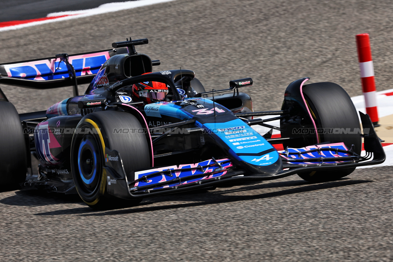 TEST BAHRAIN, Esteban Ocon (FRA) Alpine F1 Team A524.

23.02.2024. Formula 1 Testing, Sakhir, Bahrain, Day Three.

- www.xpbimages.com, EMail: requests@xpbimages.com © Copyright: Bearne / XPB Images