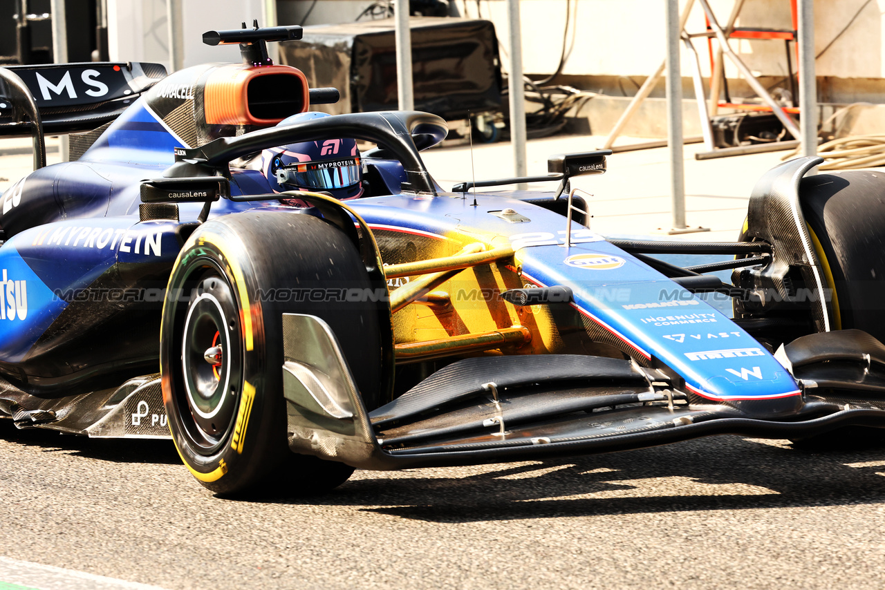 TEST BAHRAIN, Alexander Albon (THA) Williams Racing FW46 with flow-vis paint.

23.02.2024. Formula 1 Testing, Sakhir, Bahrain, Day Three.

- www.xpbimages.com, EMail: requests@xpbimages.com © Copyright: Batchelor / XPB Images