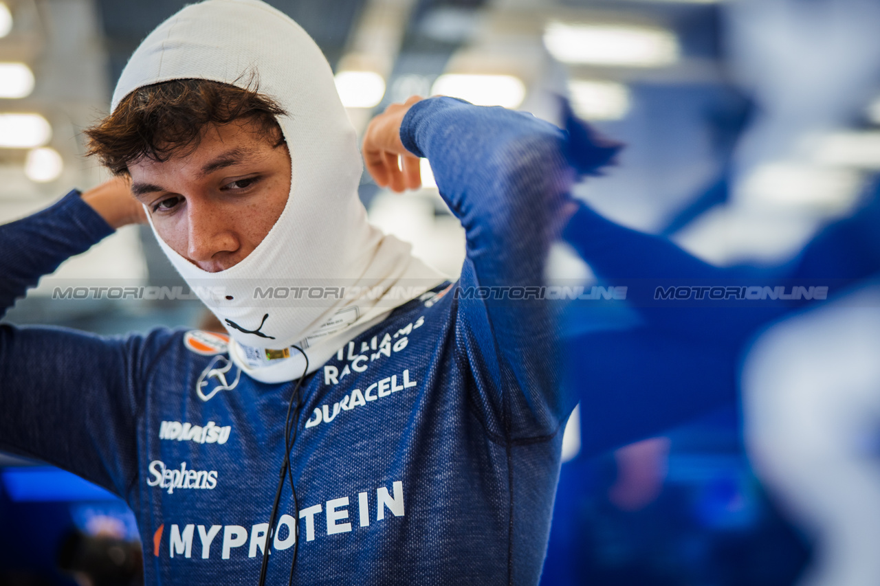 TEST BAHRAIN, Alexander Albon (THA) Williams Racing.

23.02.2024. Formula 1 Testing, Sakhir, Bahrain, Day Three.

- www.xpbimages.com, EMail: requests@xpbimages.com © Copyright: Bearne / XPB Images