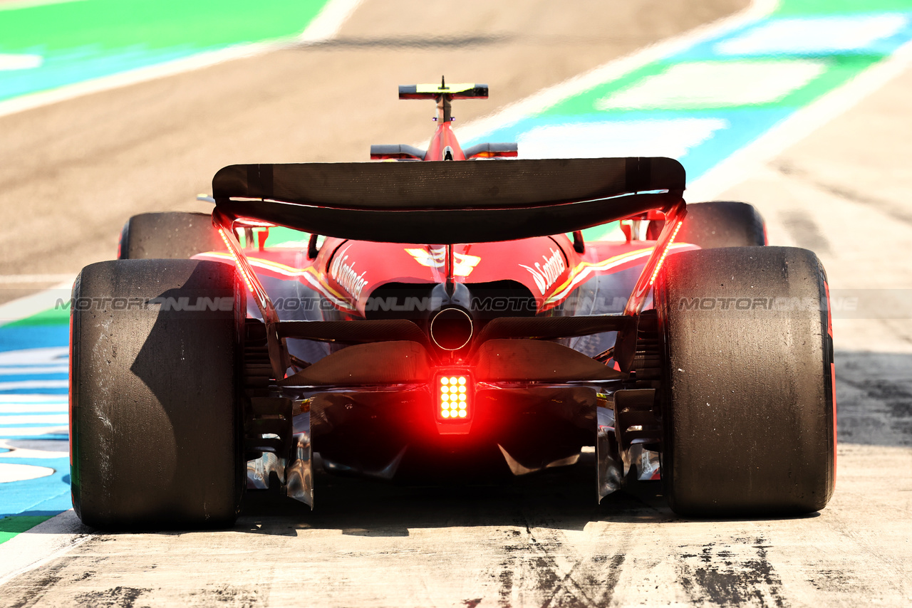 TEST BAHRAIN, Carlos Sainz Jr (ESP) Ferrari SF-24 leaves the pits.

23.02.2024. Formula 1 Testing, Sakhir, Bahrain, Day Three.

- www.xpbimages.com, EMail: requests@xpbimages.com © Copyright: Batchelor / XPB Images