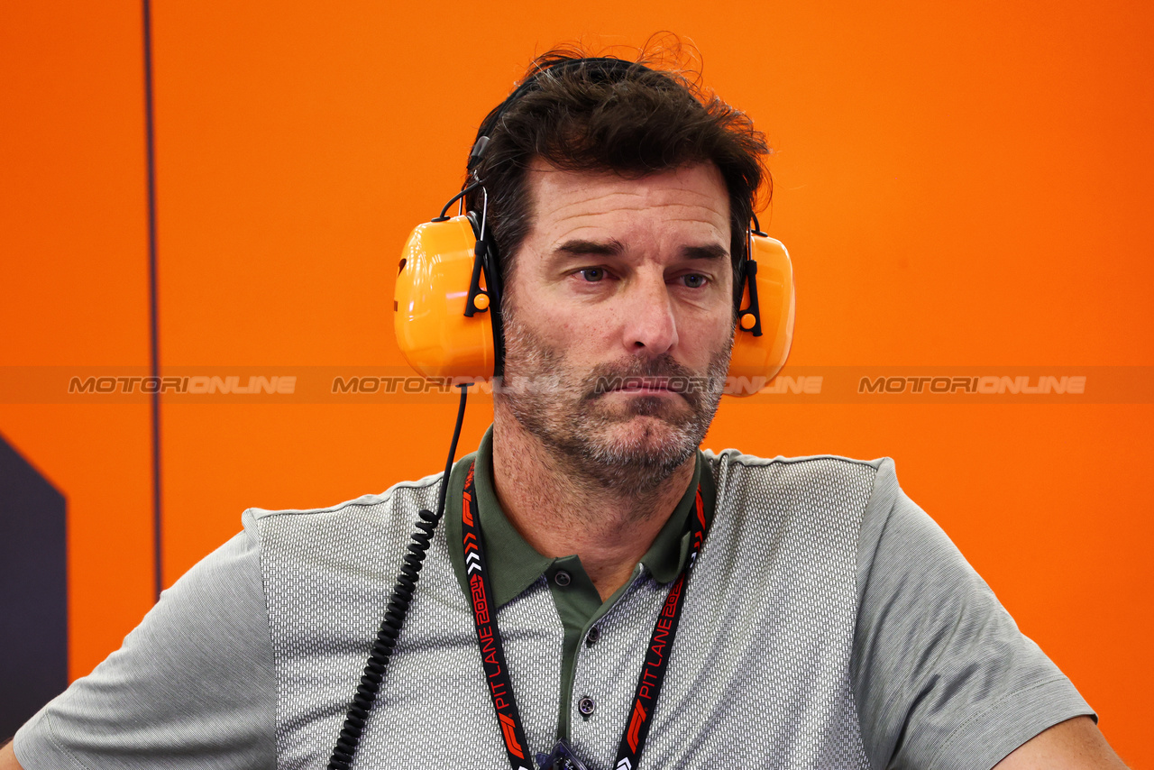 TEST BAHRAIN, Mark Webber (AUS) Channel 4 Presenter / Driver Manager.

23.02.2024. Formula 1 Testing, Sakhir, Bahrain, Day Three.

 - www.xpbimages.com, EMail: requests@xpbimages.com © Copyright: Coates / XPB Images
