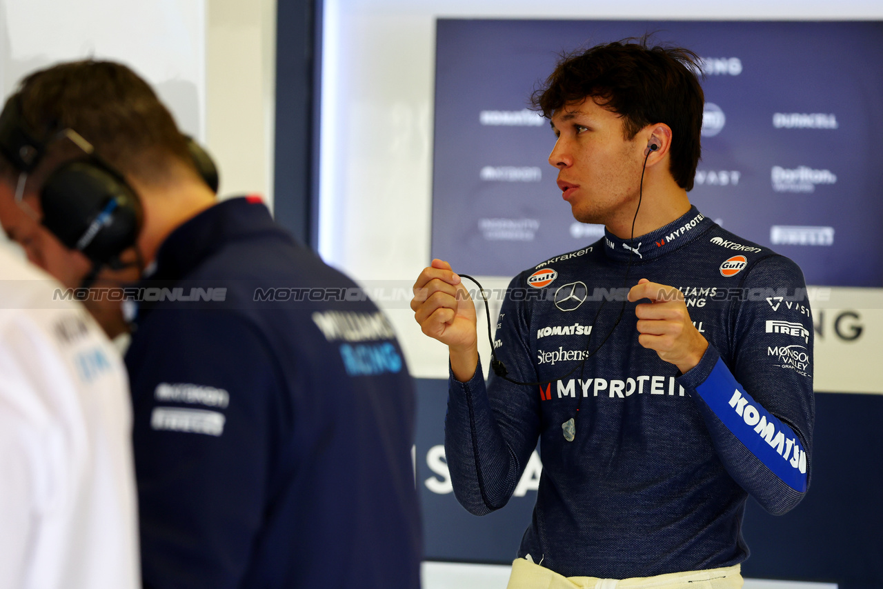 TEST BAHRAIN, Alexander Albon (THA) Williams Racing.

23.02.2024. Formula 1 Testing, Sakhir, Bahrain, Day Three.

- www.xpbimages.com, EMail: requests@xpbimages.com © Copyright: Batchelor / XPB Images