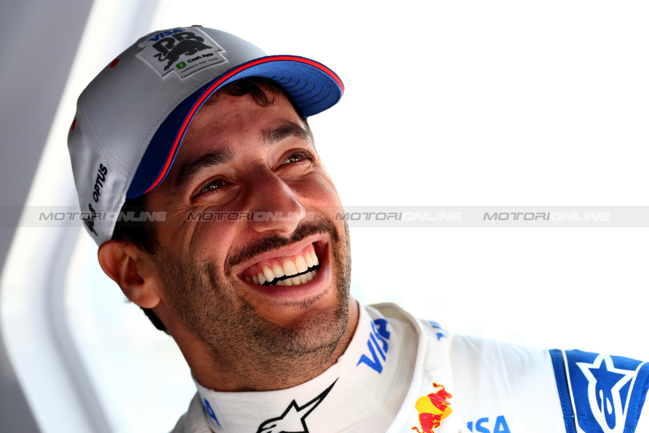 TEST BAHRAIN, Daniel Ricciardo (AUS) RB.

23.02.2024. Formula 1 Testing, Sakhir, Bahrain, Day Three.

 - www.xpbimages.com, EMail: requests@xpbimages.com © Copyright: Coates / XPB Images