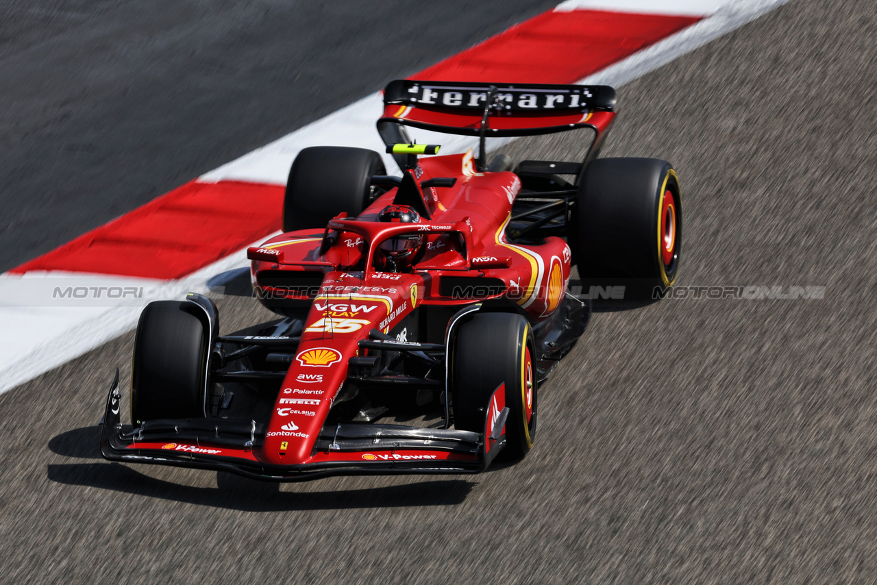 TEST BAHRAIN, Carlos Sainz Jr (ESP) Ferrari SF-24.

23.02.2024. Formula 1 Testing, Sakhir, Bahrain, Day Three.

- www.xpbimages.com, EMail: requests@xpbimages.com © Copyright: Bearne / XPB Images