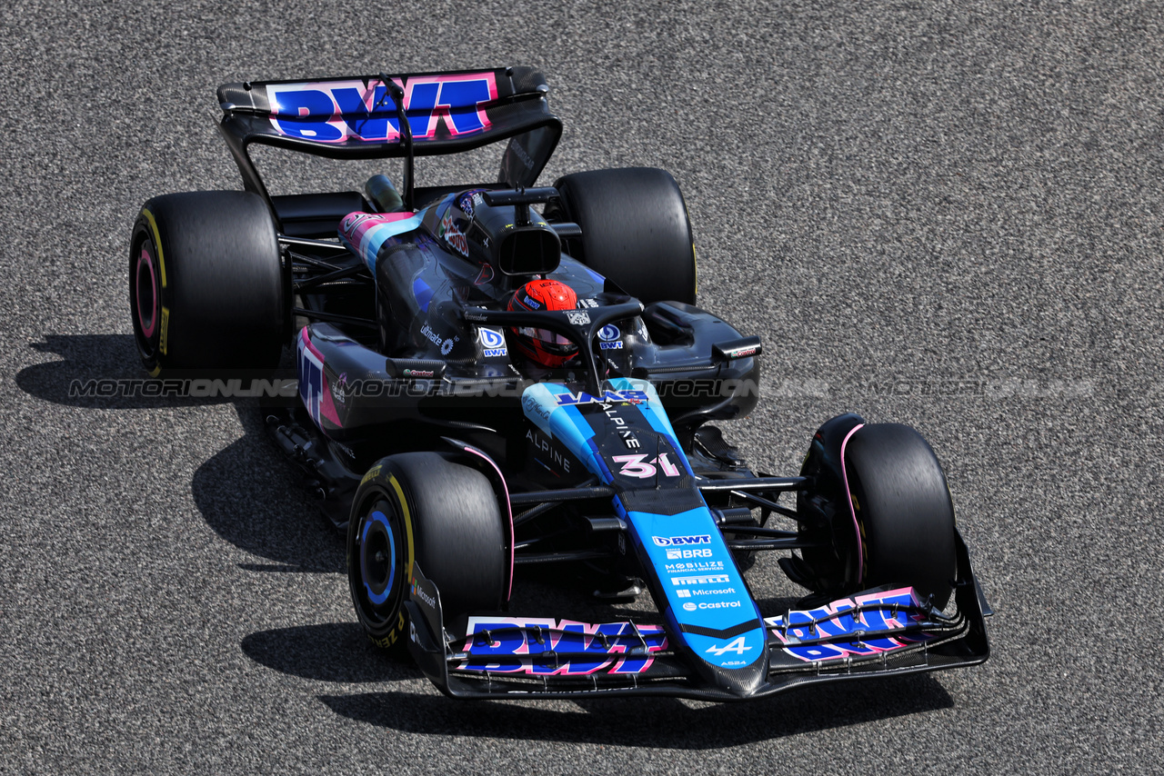 TEST BAHRAIN, Esteban Ocon (FRA) Alpine F1 Team A524.

23.02.2024. Formula 1 Testing, Sakhir, Bahrain, Day Three.

- www.xpbimages.com, EMail: requests@xpbimages.com © Copyright: Bearne / XPB Images