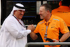 TEST BAHRAIN, (L to R): Sheikh Mohammed bin Essa Al Khalifa (BRN) CEO of the Bahrain Economic Development Board e McLaren Shareholder with Zak Brown (USA) McLaren Executive Director.
23.02.2024. Formula 1 Testing, Sakhir, Bahrain, Day Three.
 - www.xpbimages.com, EMail: requests@xpbimages.com © Copyright: Coates / XPB Images