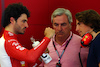 TEST BAHRAIN, (L to R): Carlos Sainz Jr (ESP) Ferrari with his father Carlos Sainz (ESP) e Roberto Mehri (ESP).
23.02.2024. Formula 1 Testing, Sakhir, Bahrain, Day Three.
 - www.xpbimages.com, EMail: requests@xpbimages.com © Copyright: Coates / XPB Images