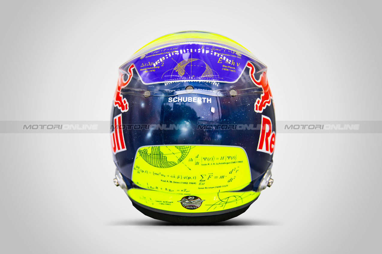 CASCHI 2025, The helmet of Isack Hadjar (FRA) Racing Bulls.

15.03.2025. Formula 1 World Championship, Rd 1, Australian Grand Prix, Albert Park, Melbourne, Australia, Qualifiche Day.

- www.xpbimages.com, EMail: requests@xpbimages.com © Copyright: XPB Images