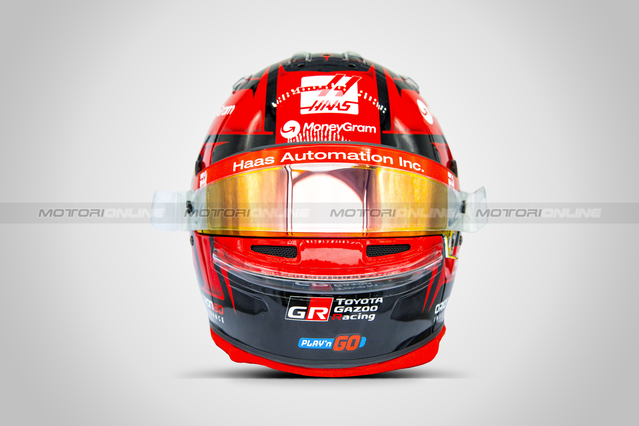 CASCHI 2025, The helmet of Esteban Ocon (FRA) Haas F1 Team.

15.03.2025. Formula 1 World Championship, Rd 1, Australian Grand Prix, Albert Park, Melbourne, Australia, Qualifiche Day.

- www.xpbimages.com, EMail: requests@xpbimages.com © Copyright: XPB Images