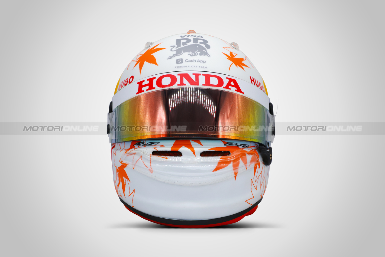 CASCHI 2025, The helmet of Yuki Tsunoda (JPN) Racing Bulls.

15.03.2025. Formula 1 World Championship, Rd 1, Australian Grand Prix, Albert Park, Melbourne, Australia, Qualifiche Day.

- www.xpbimages.com, EMail: requests@xpbimages.com © Copyright: XPB Images