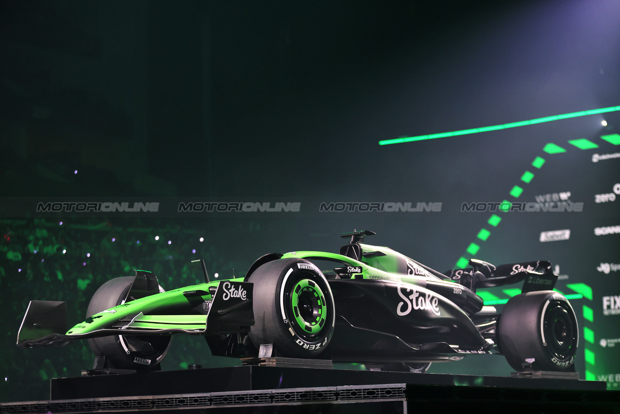 F1 75 LIVE