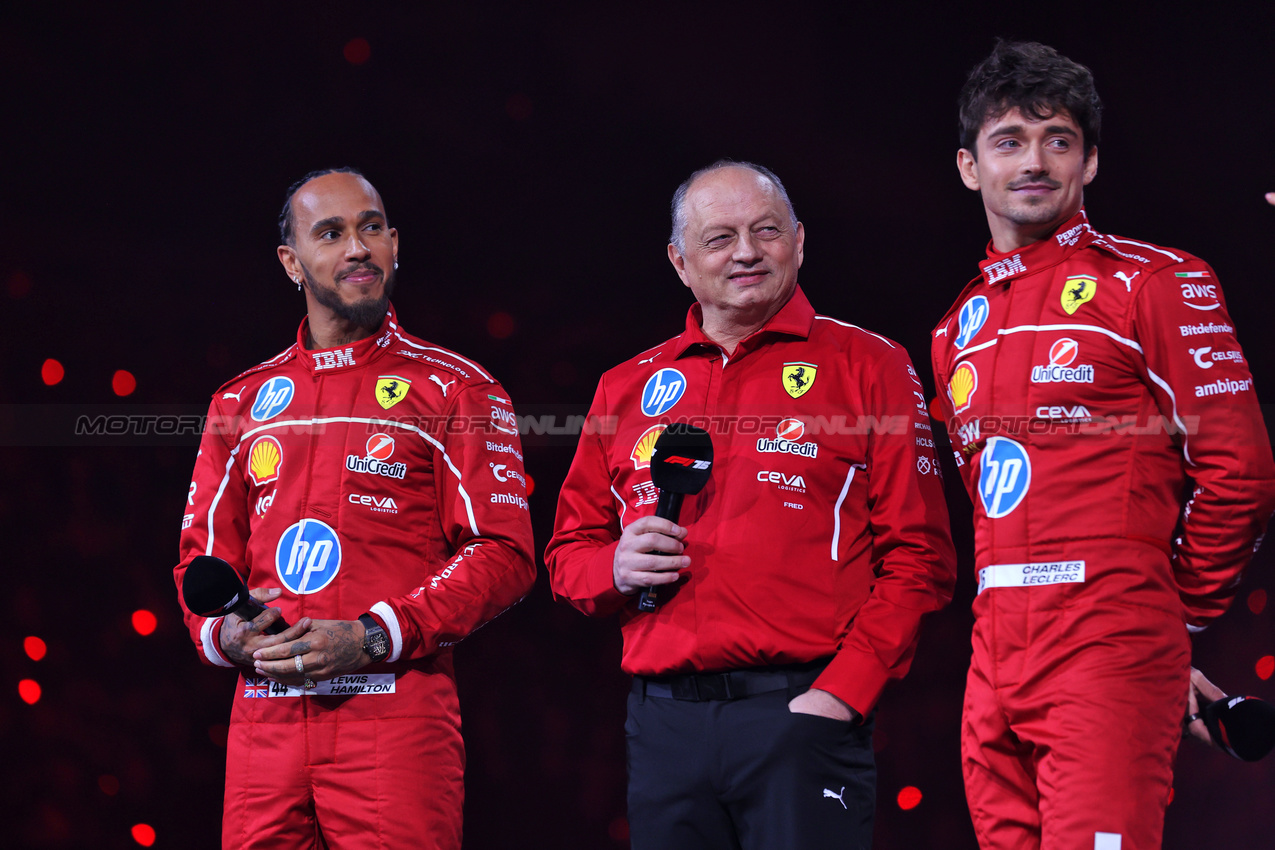 F1 75 LIVE, (L to R): Lewis Hamilton (GBR) Ferrari with Frederic Vasseur (FRA) Ferrari Team Principal e Charles Leclerc (MON) Ferrari.

18.02.2025. Formula One World Championship, F1 75 Live. O2 Arena, London, England.

- www.xpbimages.com, EMail: requests@xpbimages.com © Copyright: Batchelor / XPB Images