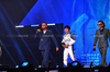 F1 75 LIVE, (L to R): Munya Chawawa (GBR) Actor with Yuki Tsunoda (JPN) Racing Bulls e Lawrence Barretto (GBR) Formula 1 Senior Writer Editor.

18.02.2025. Formula One World Championship, F1 75 Live. O2 Arena, London, England.

- www.xpbimages.com, EMail: requests@xpbimages.com © Copyright: Batchelor / XPB Images