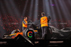 F1 75 LIVE, Zak Brown (USA) McLaren Executive Director e Andrea Stella (ITA) McLaren Team Principal with the McLaren MCL39.

18.02.2025. Formula One World Championship, F1 75 Live. O2 Arena, London, England.

- www.xpbimages.com, EMail: requests@xpbimages.com © Copyright: Batchelor / XPB Images