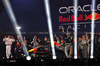 F1 75 LIVE, (L to R): Liam Lawson (NZL) Red Bull Racing e Max Verstappen (NLD) Red Bull Racing.

18.02.2025. Formula One World Championship, F1 75 Live. O2 Arena, London, England.

- www.xpbimages.com, EMail: requests@xpbimages.com © Copyright: Batchelor / XPB Images