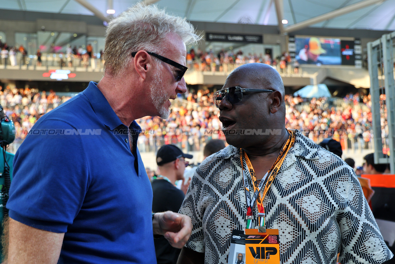 GP ABU DHABI, Carl Cox (GBR) DJ (Right) on the grid.

07.12.2025. Formula 1 World Championship, Rd 24, Abu Dhabi Grand Prix, Yas Marina Circuit, Abu Dhabi, Gara Day.

- www.xpbimages.com, EMail: requests@xpbimages.com © Copyright: Batchelor / XPB Images