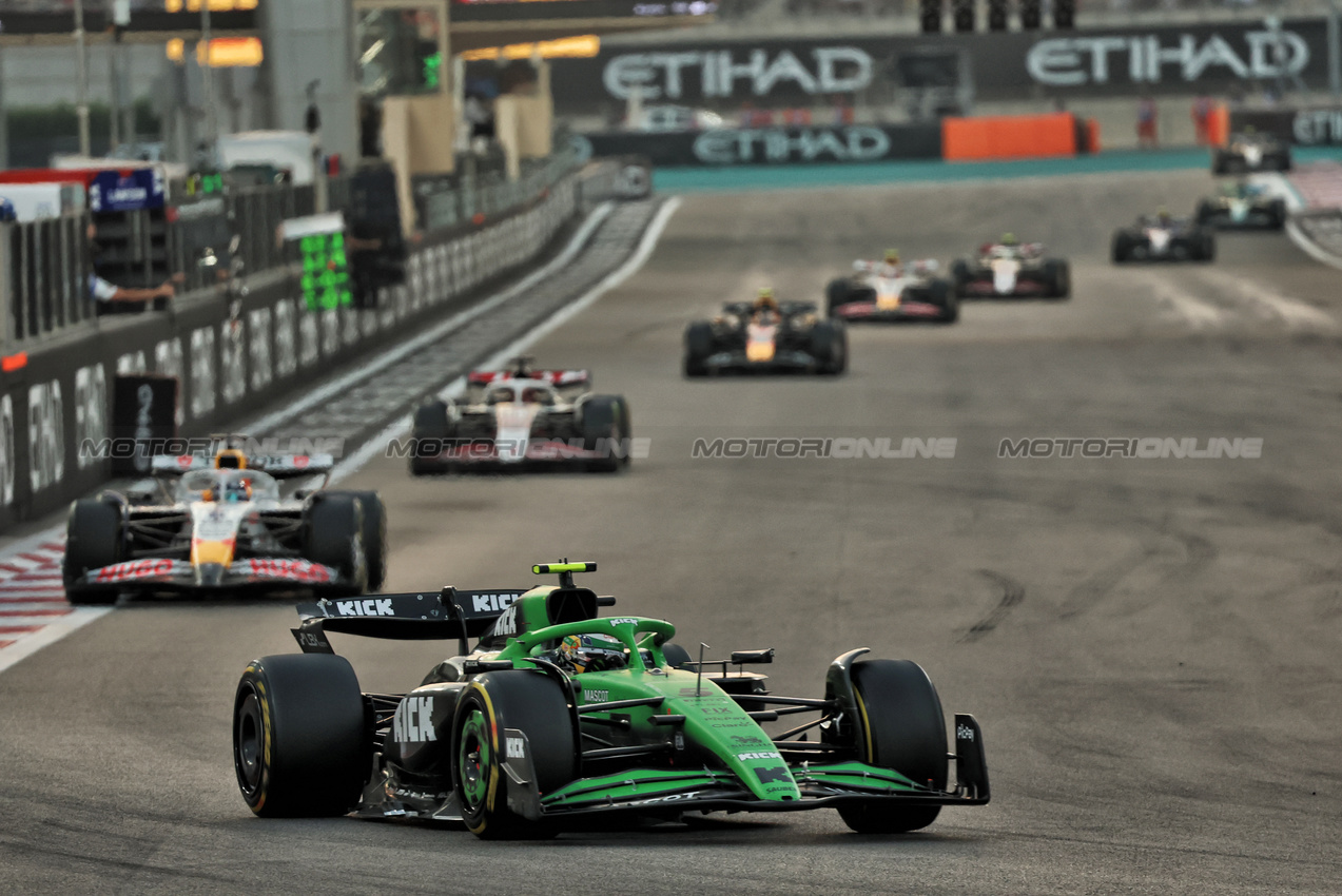 GP ABU DHABI, Gabriel Bortoleto (BRA) Sauber C45.

07.12.2025. Formula 1 World Championship, Rd 24, Abu Dhabi Grand Prix, Yas Marina Circuit, Abu Dhabi, Gara Day.

- www.xpbimages.com, EMail: requests@xpbimages.com © Copyright: Batchelor / XPB Images