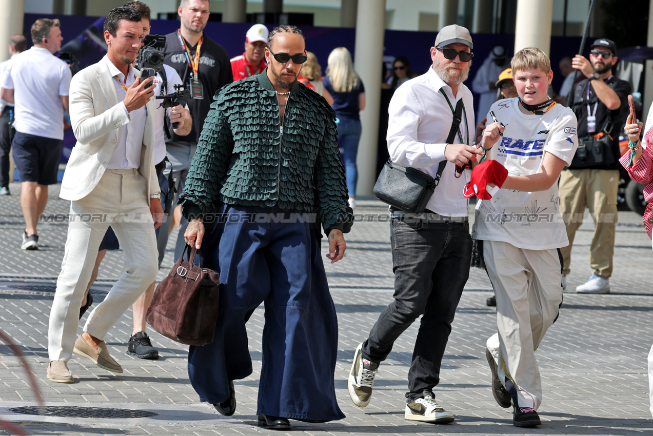 GP ABU DHABI, Lewis Hamilton (GBR) Ferrari.
07.12.2025. Formula 1 World Championship, Rd 24, Abu Dhabi Grand Prix, Yas Marina Circuit, Abu Dhabi, Gara Day.
- www.xpbimages.com, EMail: requests@xpbimages.com © Copyright: Moy / XPB Images