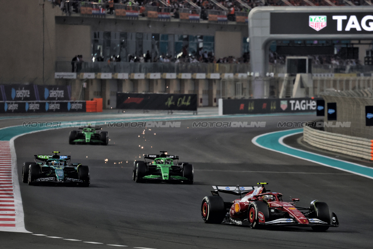 GP ABU DHABI, Lewis Hamilton (GBR) Ferrari SF-25.
07.12.2025. Formula 1 World Championship, Rd 24, Abu Dhabi Grand Prix, Yas Marina Circuit, Abu Dhabi, Gara Day.
- www.xpbimages.com, EMail: requests@xpbimages.com © Copyright: Moy / XPB Images