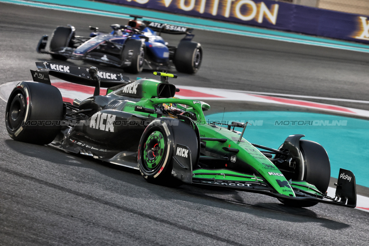 GP ABU DHABI, Gabriel Bortoleto (BRA) Sauber C45.
07.12.2025. Formula 1 World Championship, Rd 24, Abu Dhabi Grand Prix, Yas Marina Circuit, Abu Dhabi, Gara Day.
- www.xpbimages.com, EMail: requests@xpbimages.com © Copyright: Charniaux / XPB Images