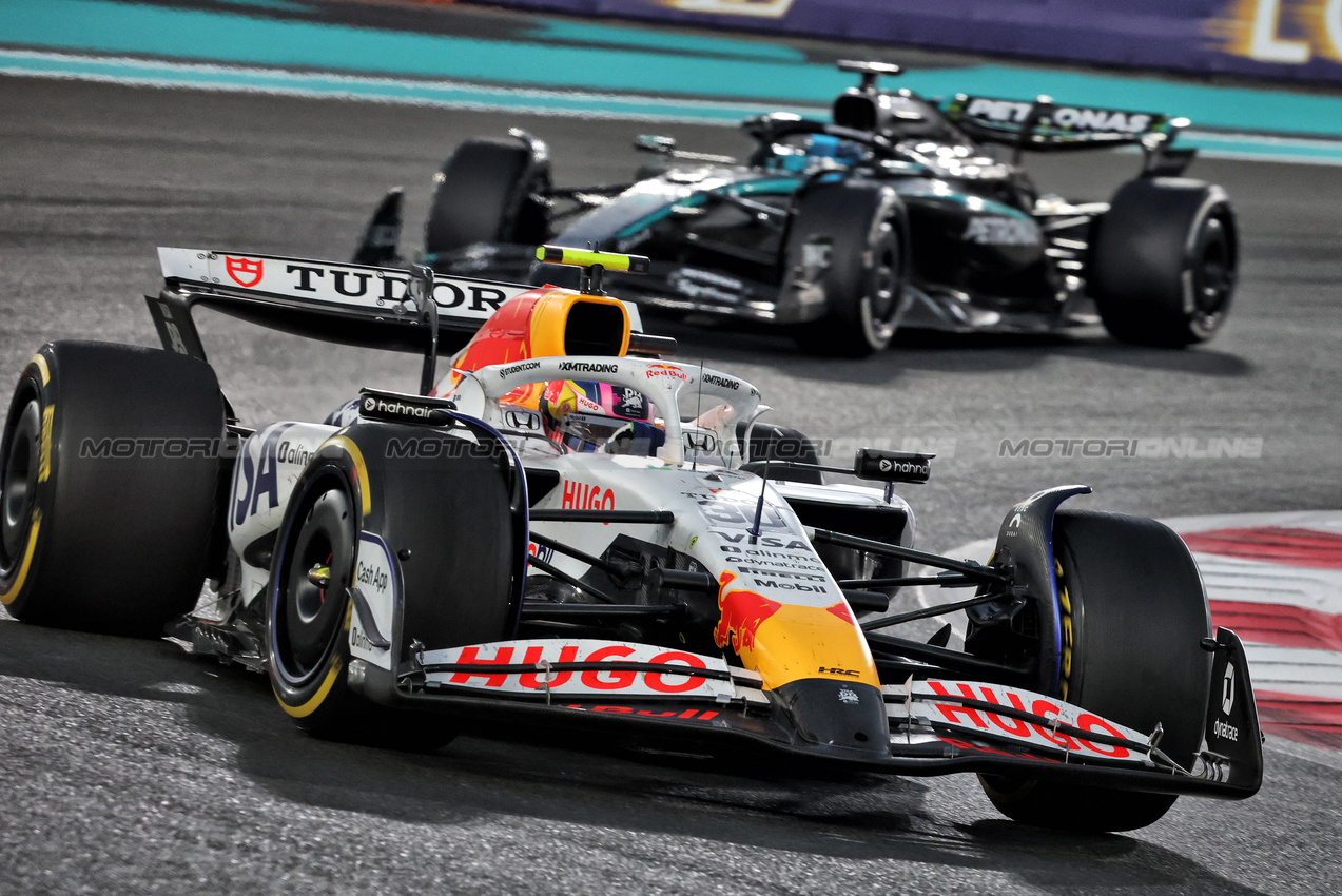 GP ABU DHABI, Liam Lawson (NZL) Racing Bulls VCARB 02.

07.12.2025. Formula 1 World Championship, Rd 24, Abu Dhabi Grand Prix, Yas Marina Circuit, Abu Dhabi, Gara Day.

- www.xpbimages.com, EMail: requests@xpbimages.com © Copyright: Charniaux / XPB Images
