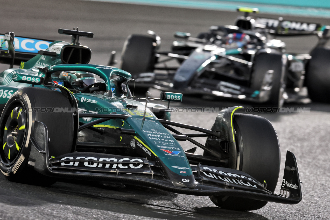GP ABU DHABI, Lance Stroll (CDN) Aston Martin F1 Team AMR25.
07.12.2025. Formula 1 World Championship, Rd 24, Abu Dhabi Grand Prix, Yas Marina Circuit, Abu Dhabi, Gara Day.
- www.xpbimages.com, EMail: requests@xpbimages.com © Copyright: Charniaux / XPB Images