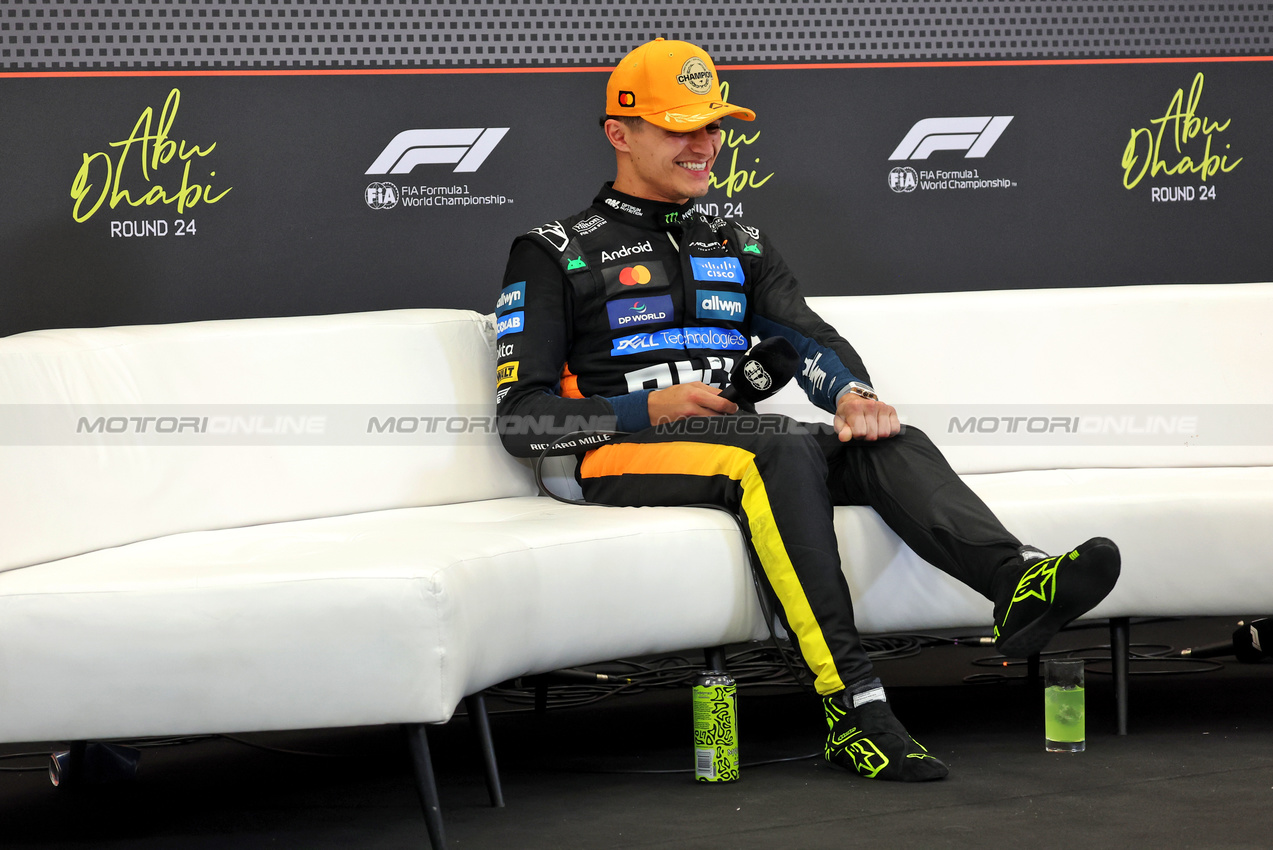 GP ABU DHABI, World Champion Lando Norris (GBR) McLaren in the post race FIA Press Conference.

07.12.2025. Formula 1 World Championship, Rd 24, Abu Dhabi Grand Prix, Yas Marina Circuit, Abu Dhabi, Gara Day.

- www.xpbimages.com, EMail: requests@xpbimages.com © Copyright: Bearne / XPB Images