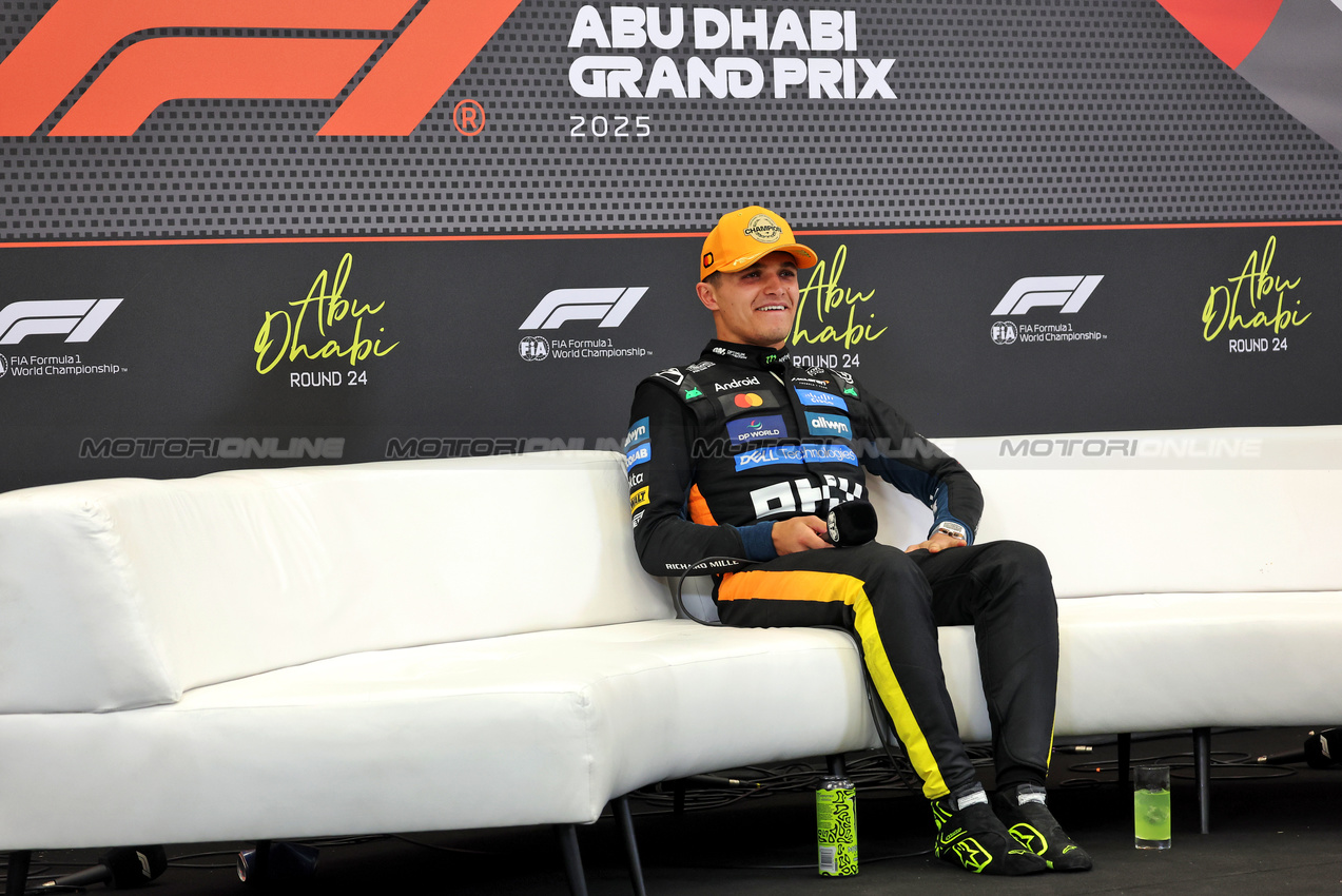 GP ABU DHABI, World Champion Lando Norris (GBR) McLaren in the post race FIA Press Conference.
07.12.2025. Formula 1 World Championship, Rd 24, Abu Dhabi Grand Prix, Yas Marina Circuit, Abu Dhabi, Gara Day.
- www.xpbimages.com, EMail: requests@xpbimages.com © Copyright: Bearne / XPB Images