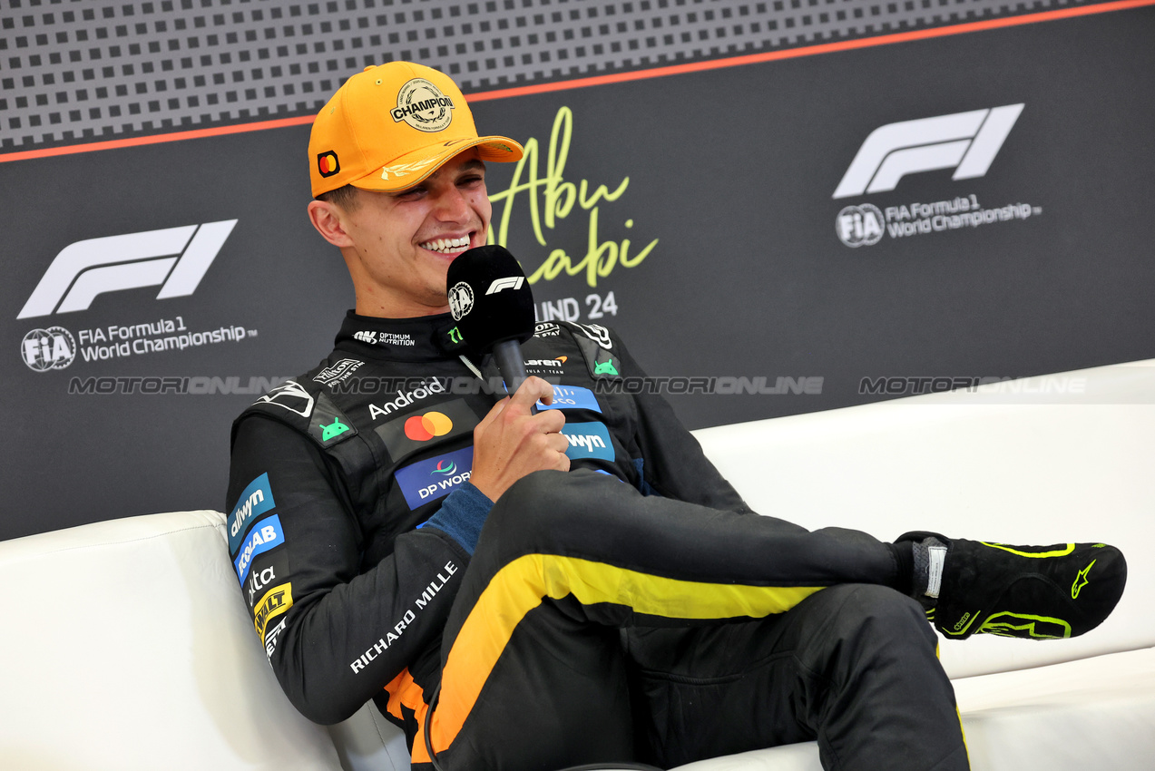 GP ABU DHABI, World Champion Lando Norris (GBR) McLaren in the post race FIA Press Conference.
07.12.2025. Formula 1 World Championship, Rd 24, Abu Dhabi Grand Prix, Yas Marina Circuit, Abu Dhabi, Gara Day.
- www.xpbimages.com, EMail: requests@xpbimages.com © Copyright: Bearne / XPB Images