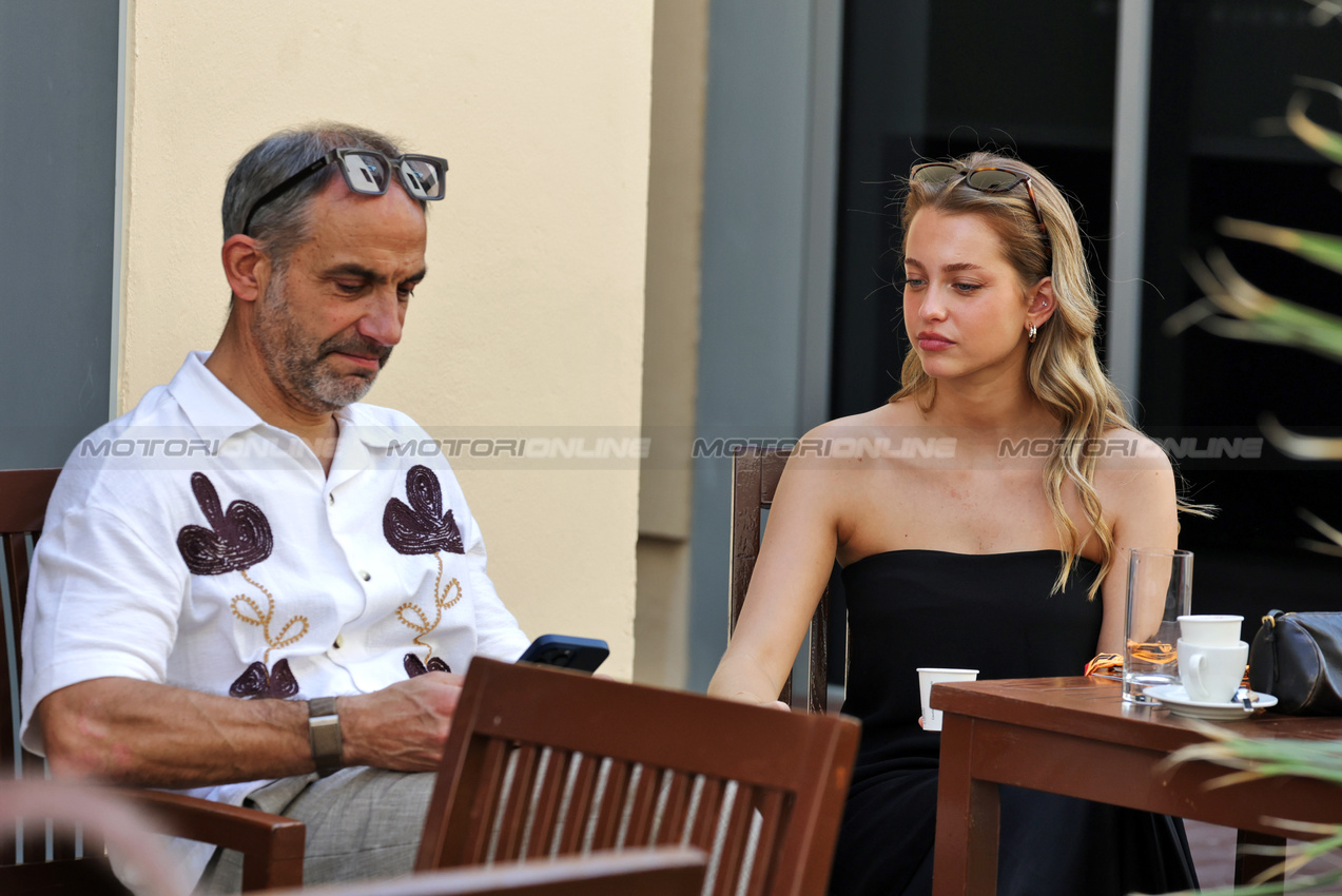 GP ABU DHABI, (L to R): Adam Norris (GBR) with Magui Corceiro (POR).

07.12.2025. Formula 1 World Championship, Rd 24, Abu Dhabi Grand Prix, Yas Marina Circuit, Abu Dhabi, Gara Day.

- www.xpbimages.com, EMail: requests@xpbimages.com © Copyright: Moy / XPB Images